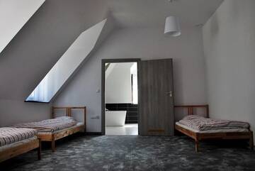 Фото номера Трехместный номер с ванной Курортные отели Ośrodek Hipoterapii Zagaje 107 г. Енджеюв 2
