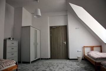 Фото номера Трехместный номер с ванной Курортные отели Ośrodek Hipoterapii Zagaje 107 г. Енджеюв 3